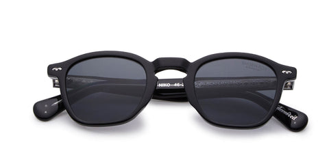 black-crystal-polarized